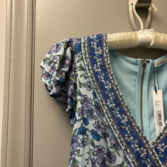 NWT! Alice and Olivia Floral Romper - Picture 3 of 4